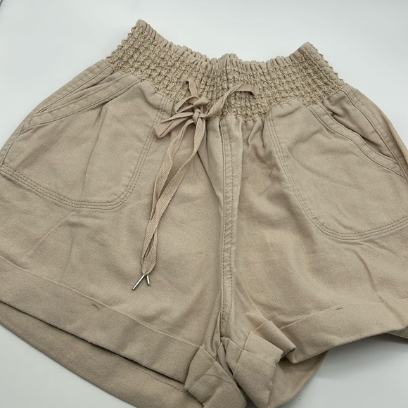 Forever 21 Pants - NEW Paper bag shorts